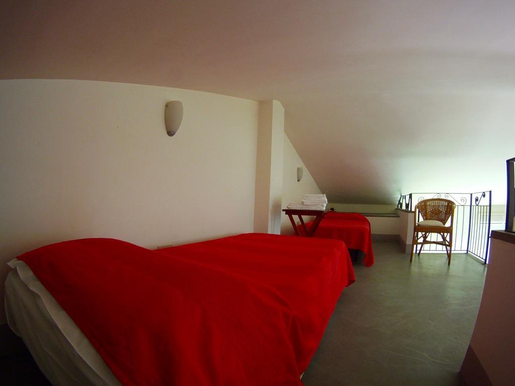 Agriturismo Valle Siriaca Кастельнуово-ди-Порто Экстерьер фото