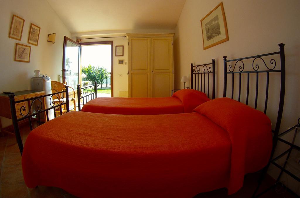 Agriturismo Valle Siriaca Кастельнуово-ди-Порто Экстерьер фото