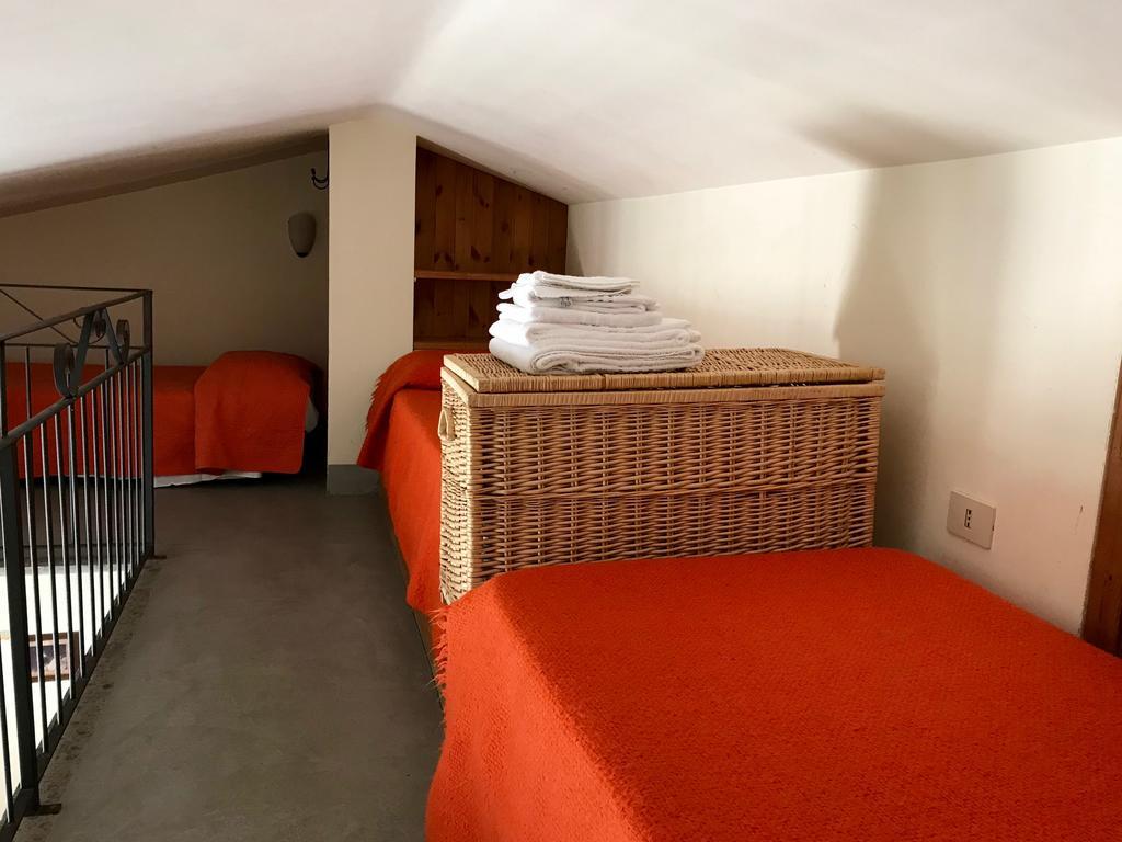 Agriturismo Valle Siriaca Кастельнуово-ди-Порто Экстерьер фото