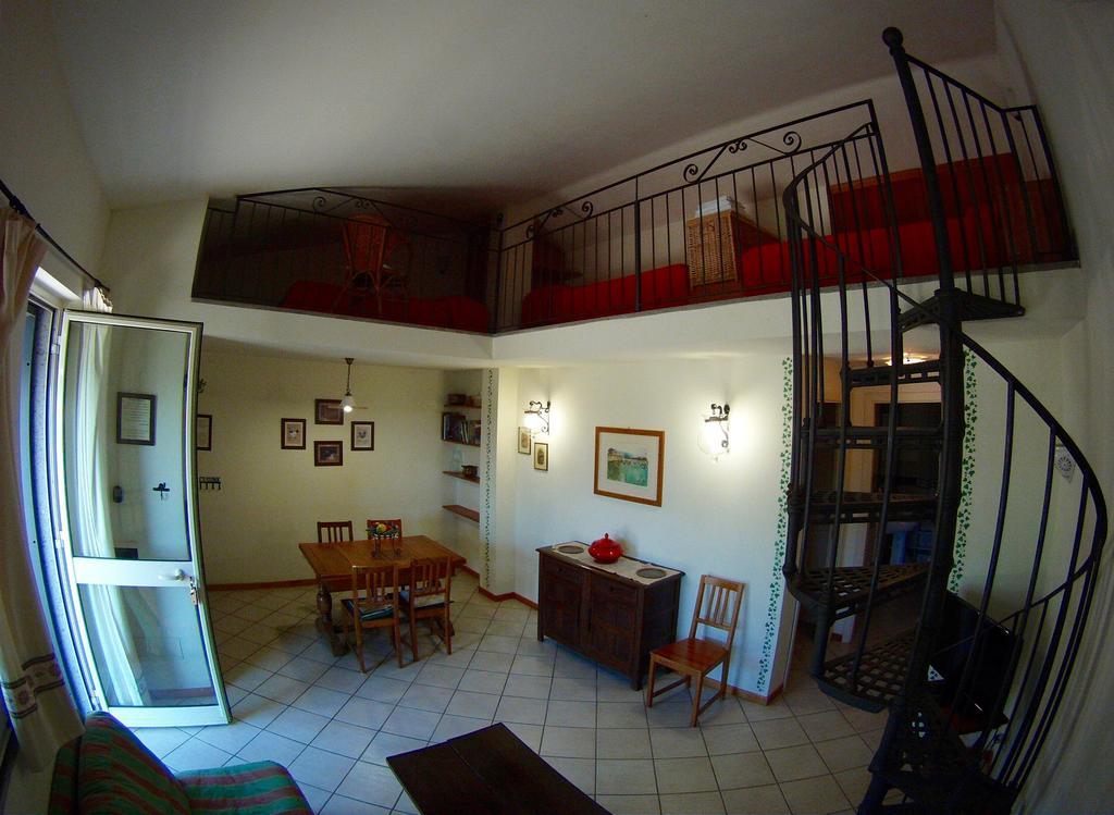 Agriturismo Valle Siriaca Кастельнуово-ди-Порто Экстерьер фото