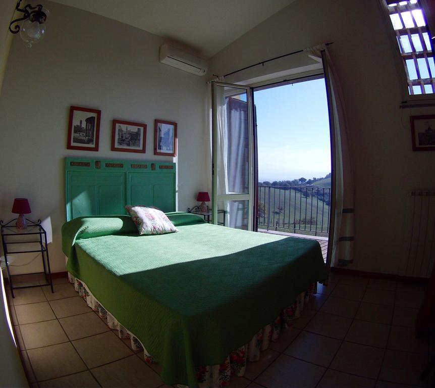 Agriturismo Valle Siriaca Кастельнуово-ди-Порто Экстерьер фото
