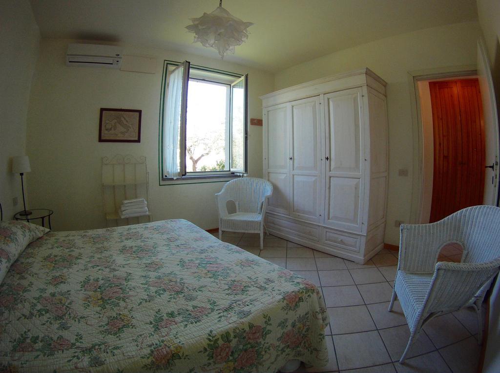 Agriturismo Valle Siriaca Кастельнуово-ди-Порто Экстерьер фото