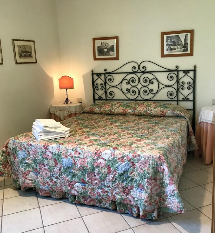 Agriturismo Valle Siriaca Кастельнуово-ди-Порто Экстерьер фото