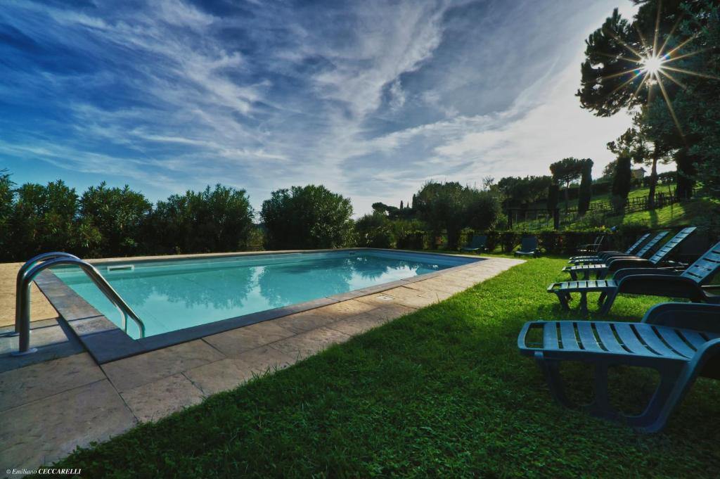 Agriturismo Valle Siriaca Кастельнуово-ди-Порто Экстерьер фото