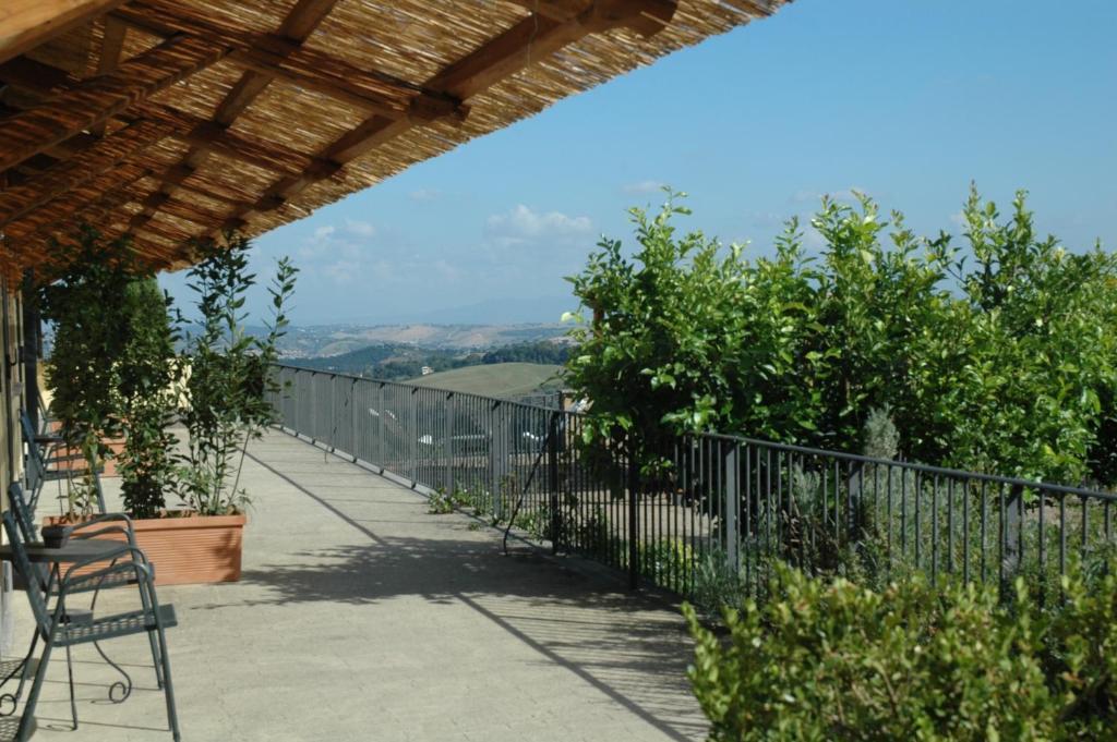 Agriturismo Valle Siriaca Кастельнуово-ди-Порто Номер фото
